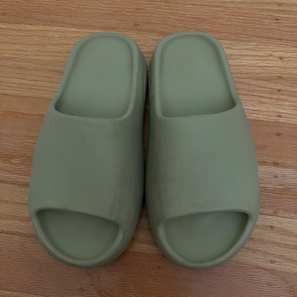 Yeezy Slides